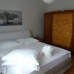 And By The Sea Sumpetar, Omis - 2099 Jesenice (Split-Dalmatia)