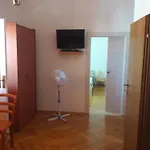Gasthof And By The Sea Sumpetar, Omis - 2099 Jesenice (Split-Dalmatia)